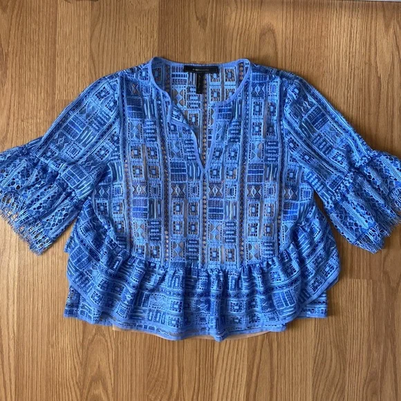 ❤️ BCBG Blue Lace Blouse Top Size XS NWOT - Picture 7 of 9